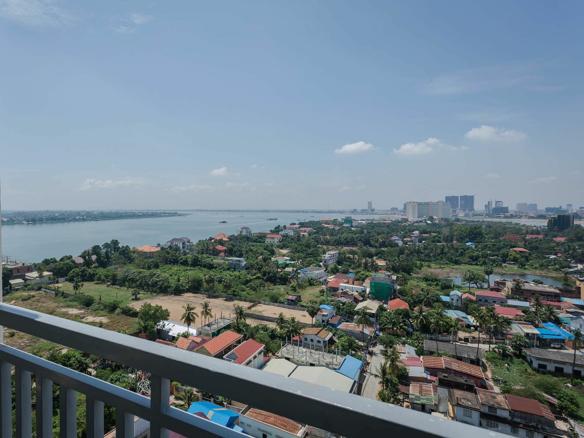 Mekongview 2 Condotel Phnom Penh Dış mekan fotoğraf